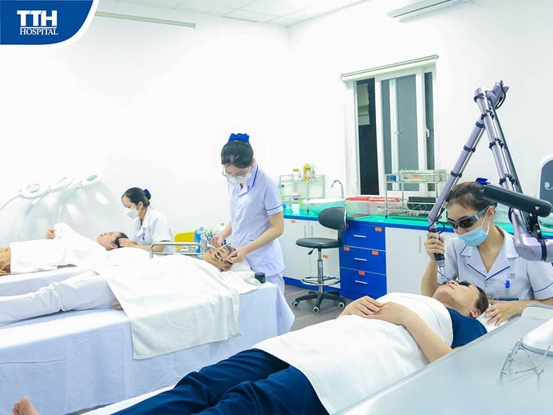 Khoa Da Liễu – Bệnh viện Đa khoa TTH Vinh: Chuyên Gia Chăm Sóc Làn Da