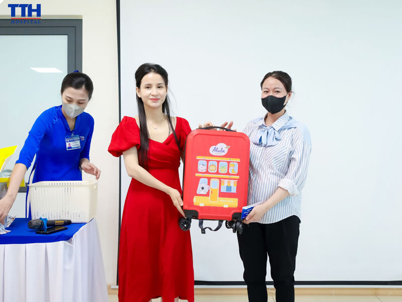 Vali kéo, set đồ sơ sinh Bubaby