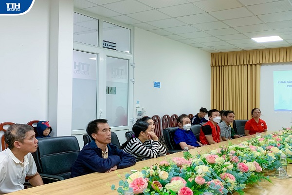 CHƯƠNG TRÌNH KHÁM SÀNG LỌC CHO BỆNH NHÂN THAY KHỚP HÁNG CÓ HOÀN CẢNH KHÓ KHĂN