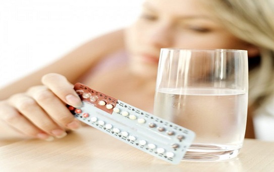Rối loạn chu kỳ kinh nguyệt sau khi uống thuốc tránh thai có sao không?